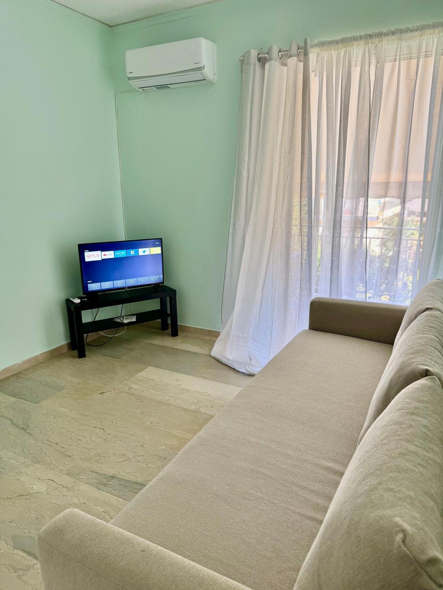 Sun Beach Apartment アナヴィソス エクステリア 写真