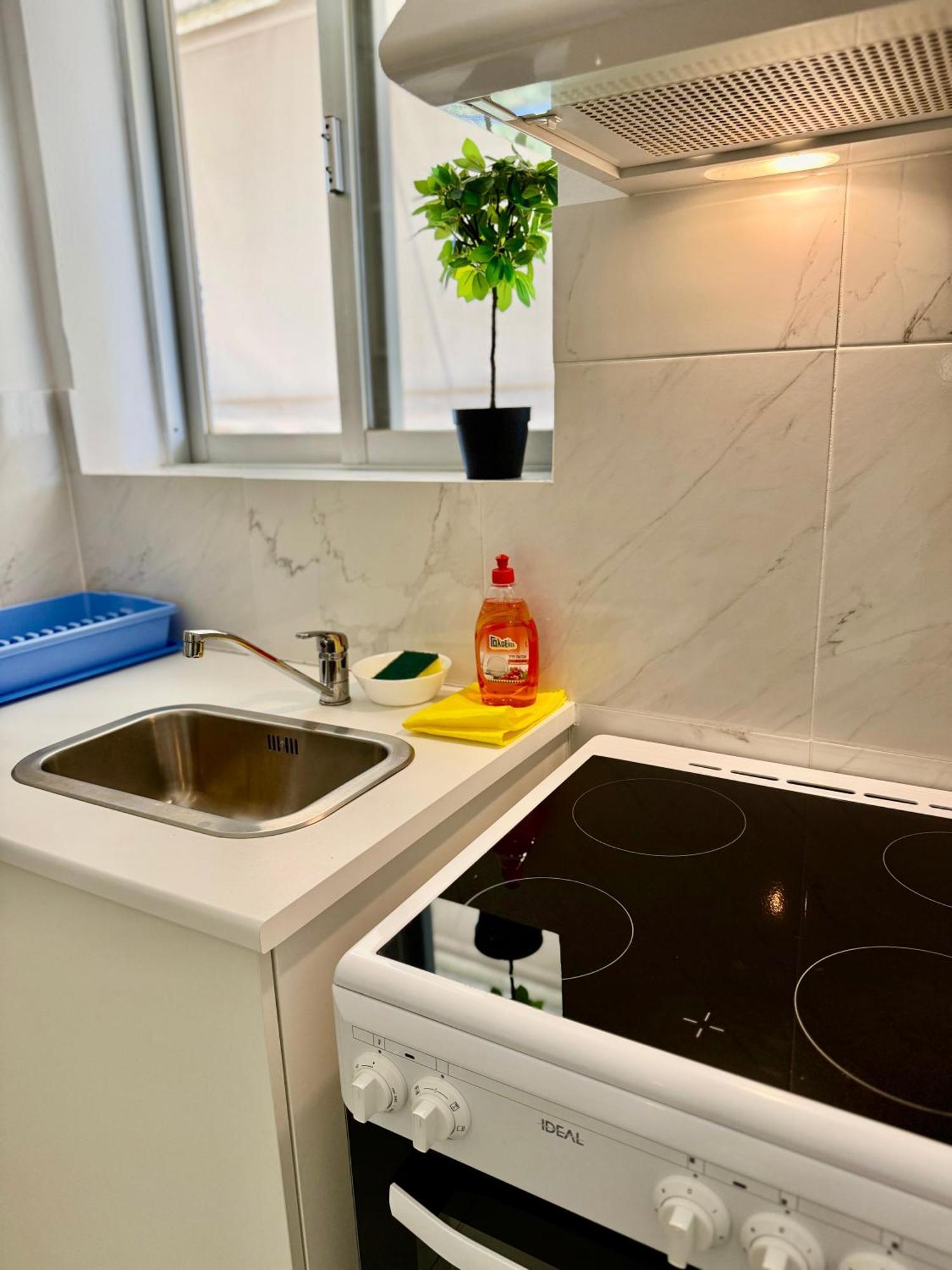 Sun Beach Apartment アナヴィソス エクステリア 写真